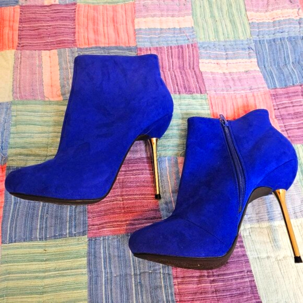 Shoedazzle Blue Suede Stiletto Ankle Boot, Size 9 - Picture 1 of 8